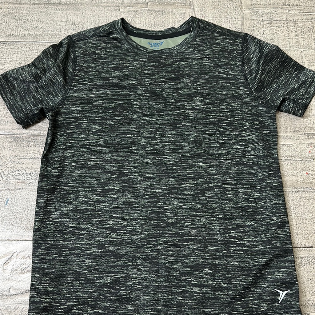 3/$10 Old Navy Active T L 10-12